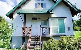 一棟まるっと温泉別荘 天井高7Ｍ 50インチ映画見放題 街まで車7分 湯布院30分 アニメ聖地10分